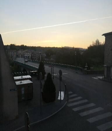 F1 1Er Etage 3 Personnes Apartment Aubenas Exterior foto